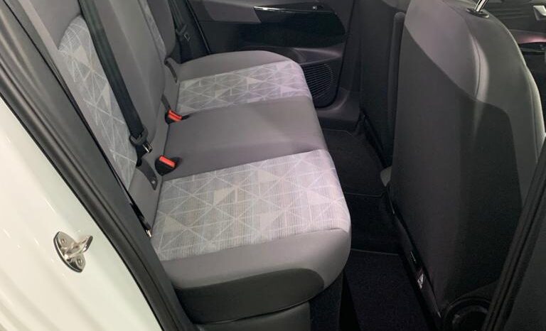 
								Volkswagen ID.3 Pro Performance completo									