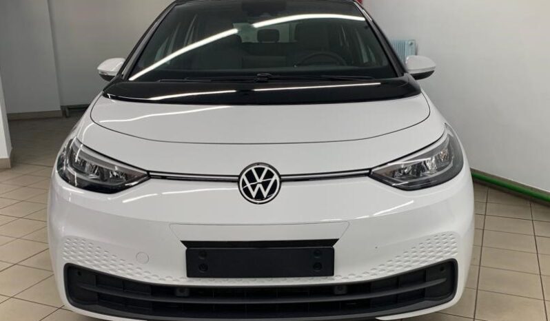 
								Volkswagen ID.3 Pro Performance completo									