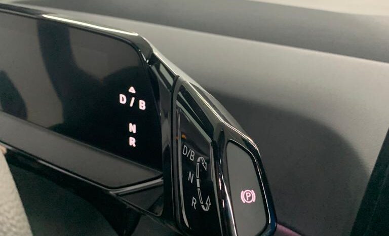 
								Volkswagen ID.3 Pro Performance completo									